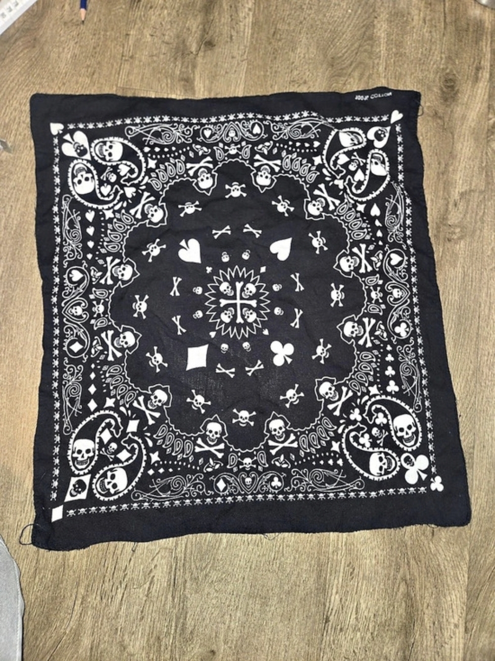 Black And White Skull Bandana